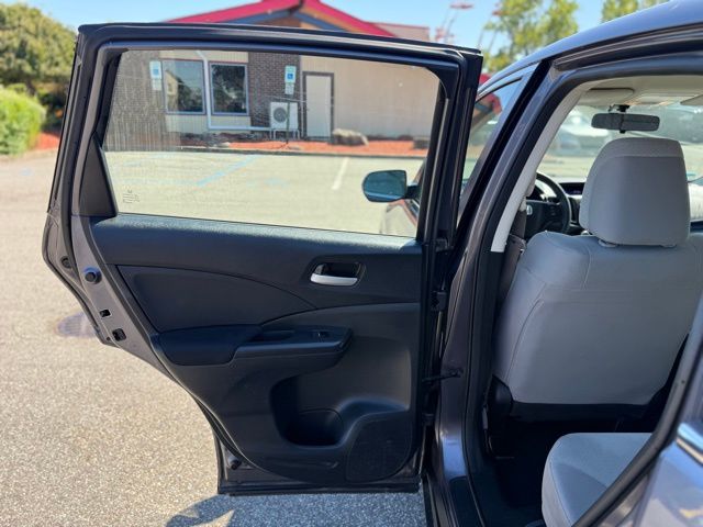 2016 Honda CR-V LX photo 17