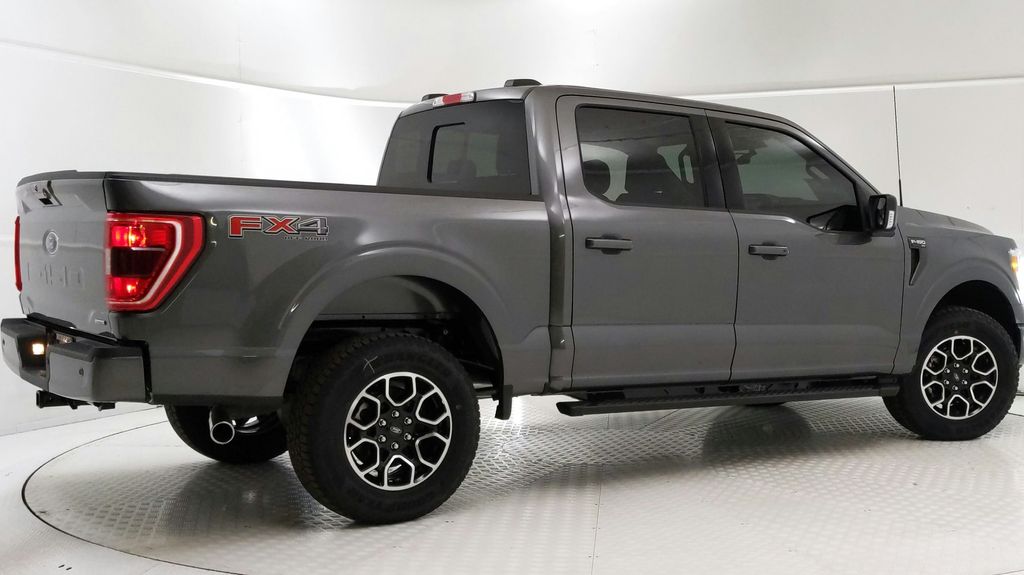 2022 Ford F-150 XLT photo 2