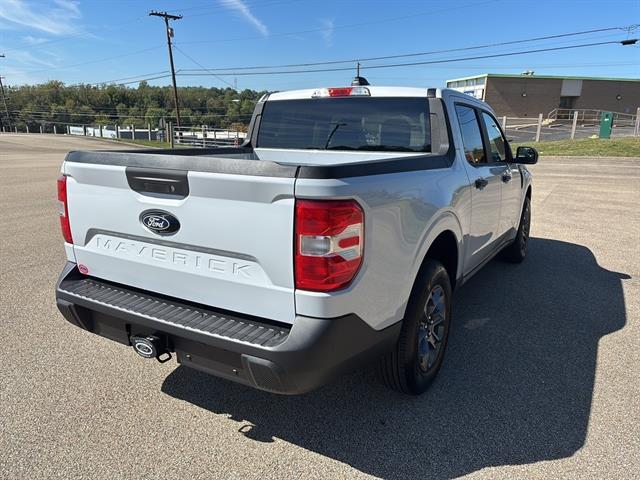 2025 Ford Maverick XLT photo 2