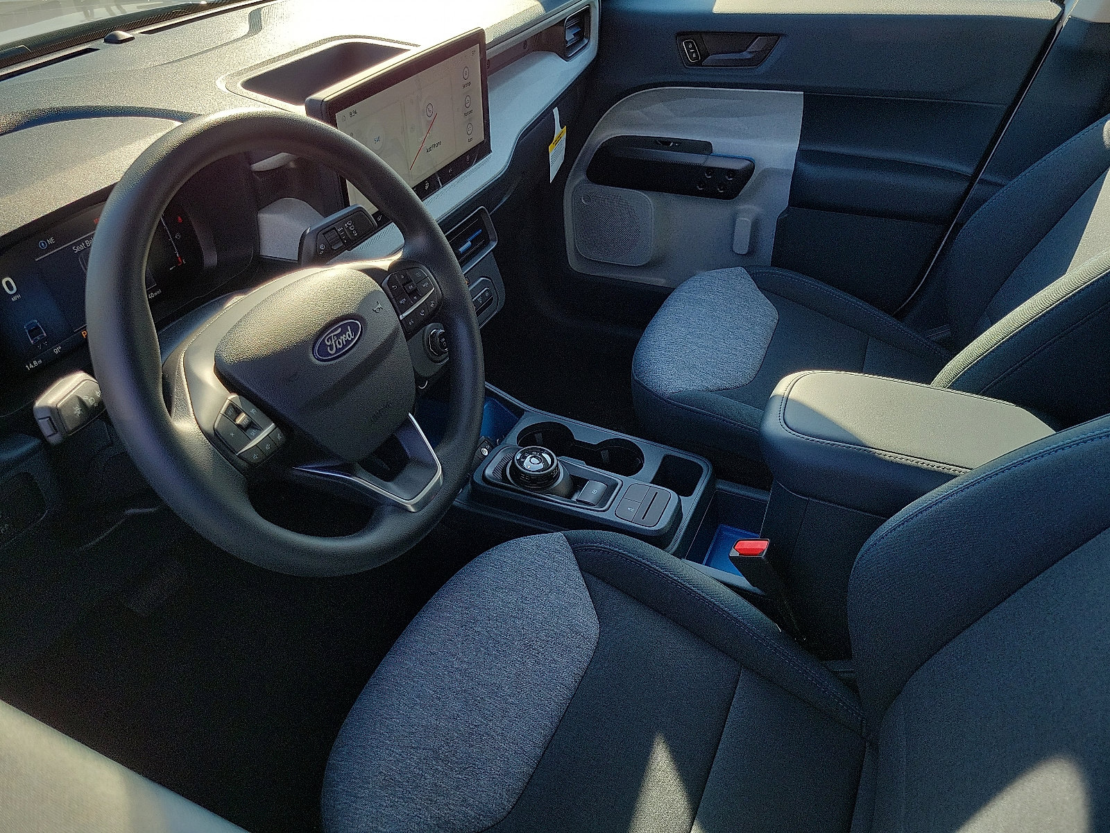 2025 Ford Maverick XLT photo 2