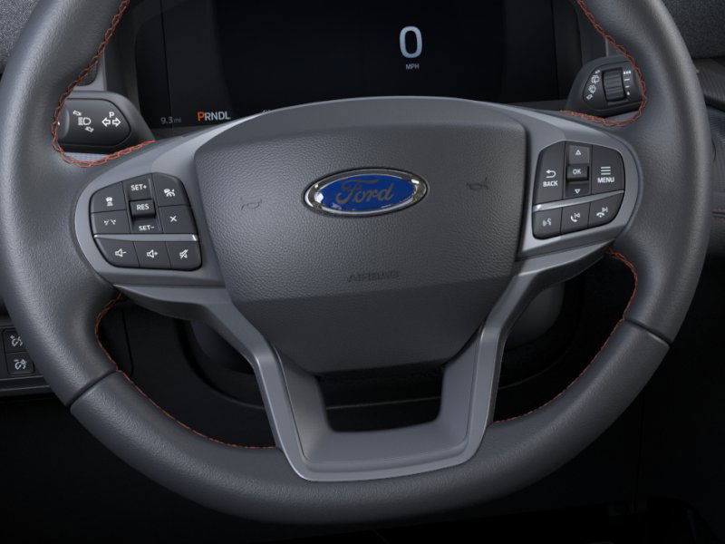 2025 Ford Explorer photo 3