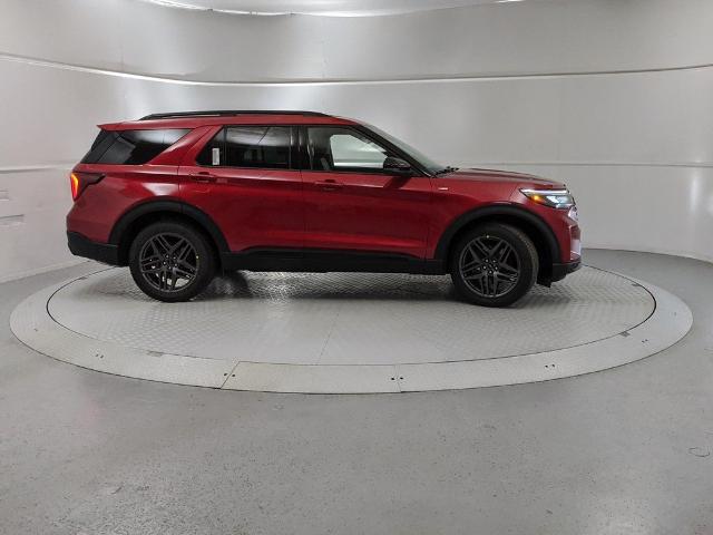 2025 Ford Explorer ST-Line photo 2