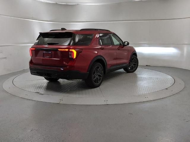 2025 Ford Explorer ST-Line photo 3