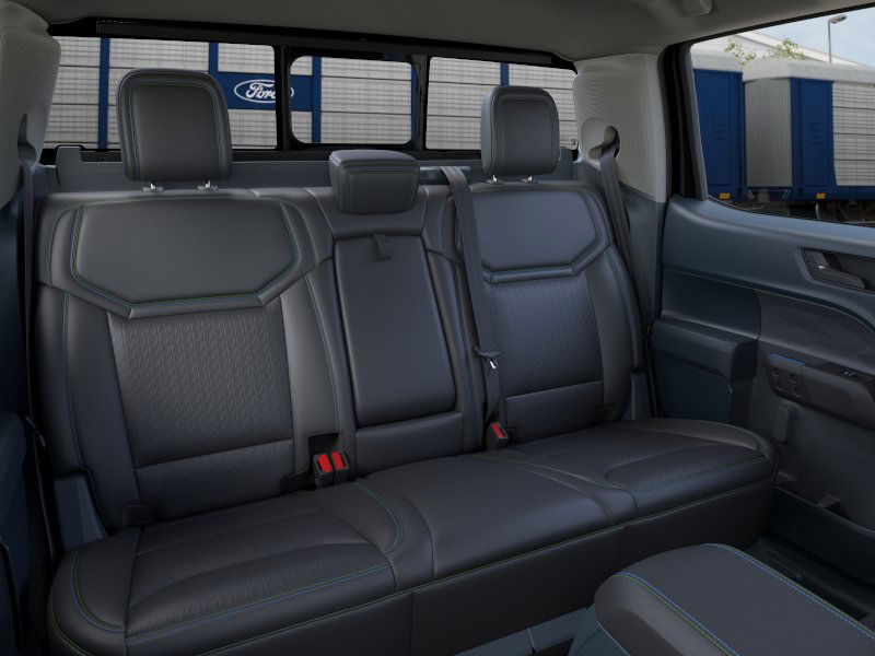 2025 Ford Maverick photo 9