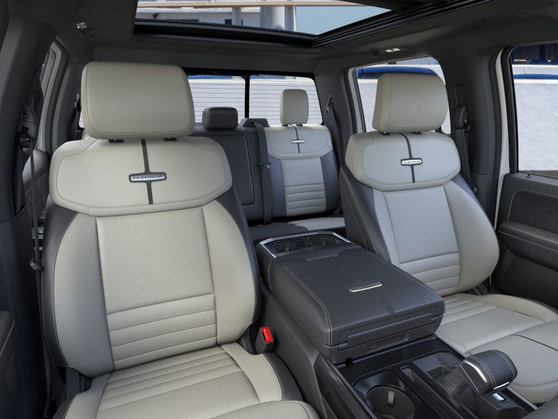 2025 Ford F-150 Lightning Platinum photo 13