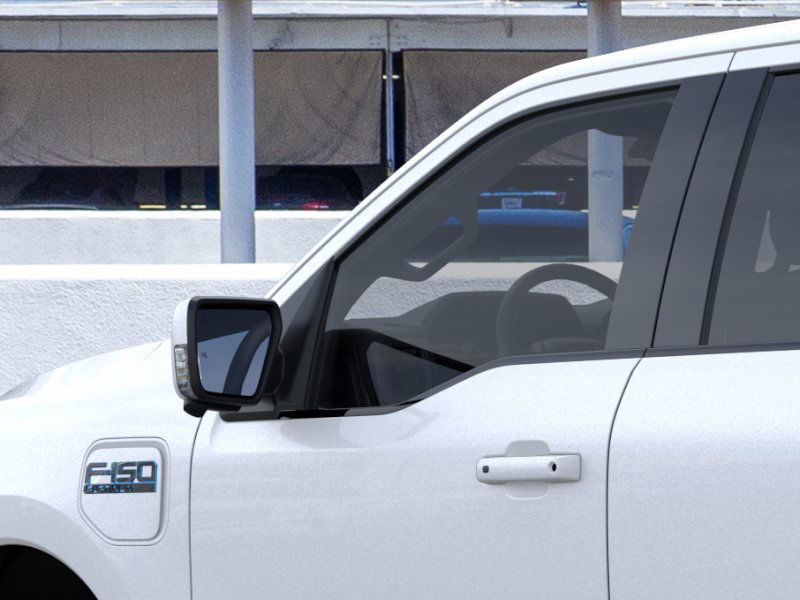 2025 Ford F-150 Lightning Platinum photo 22