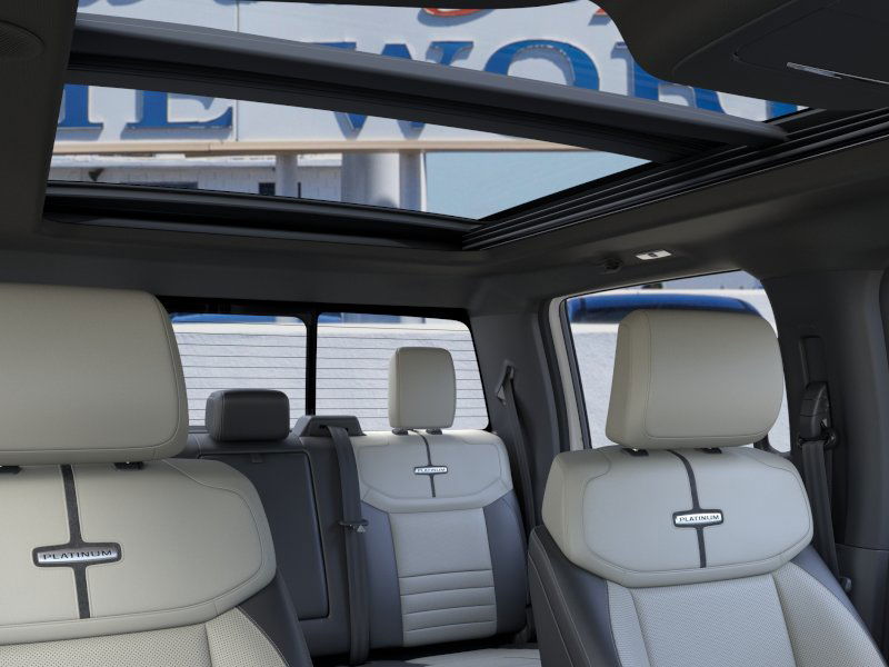 2025 Ford F-150 Lightning Platinum photo 24