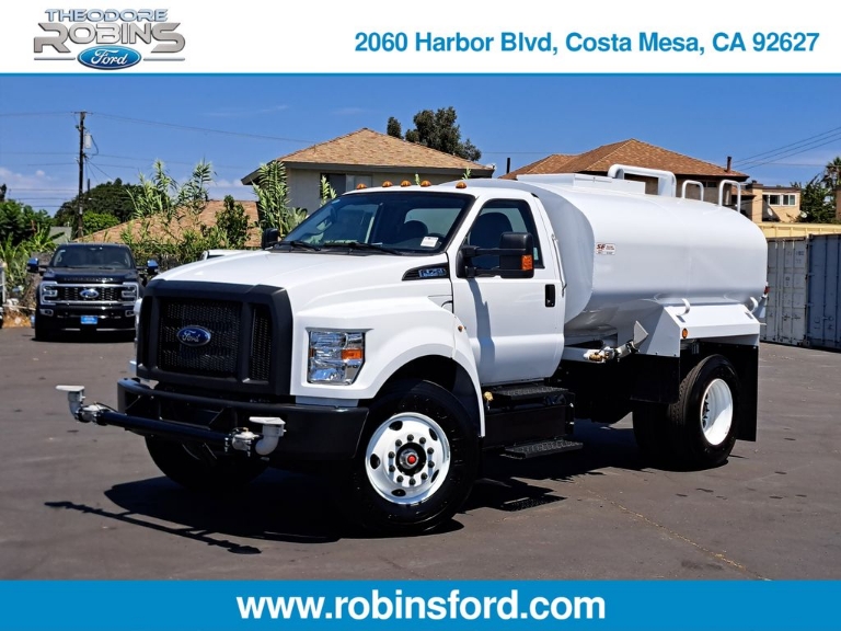 2026 Ford F-750SD Base