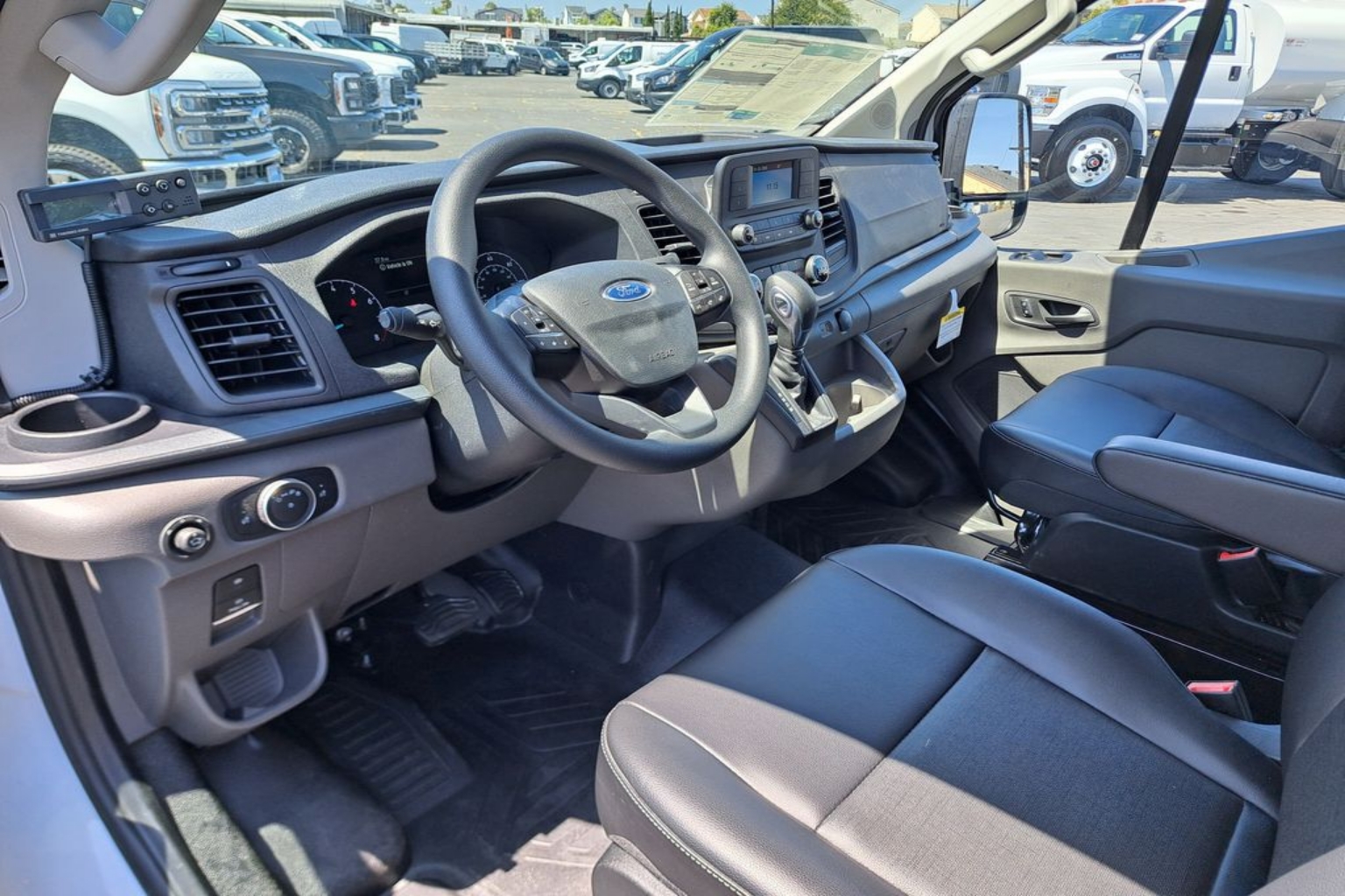 2025 Ford Transit Van Base - Photo 17