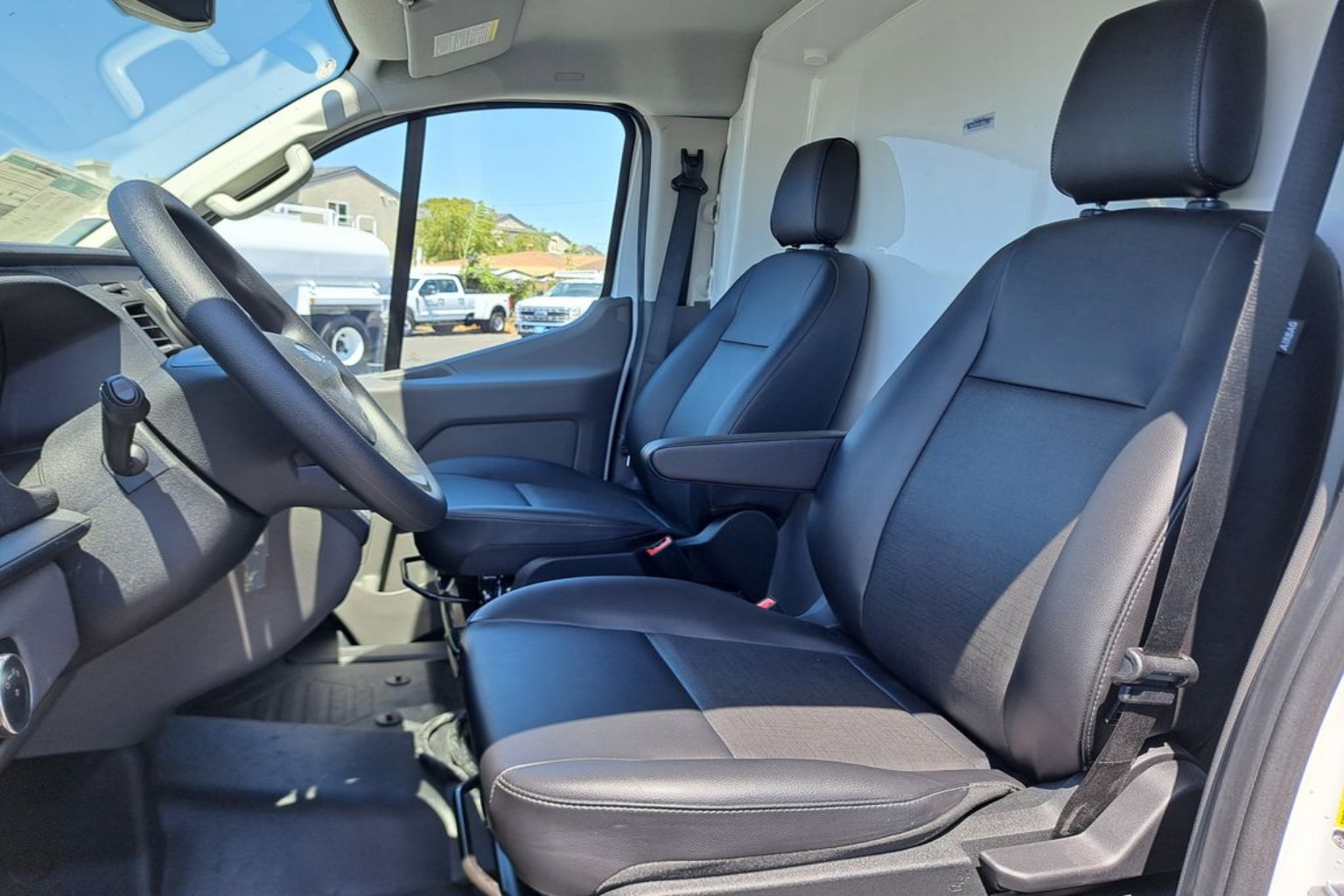2025 Ford Transit Van Base - Photo 18