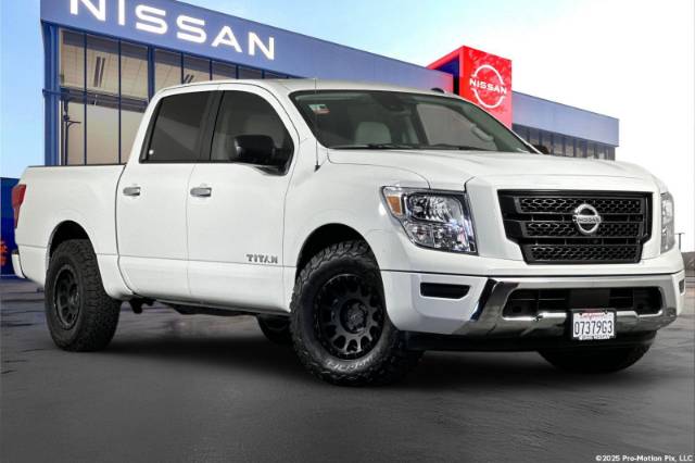 2021 Nissan Titan SV
