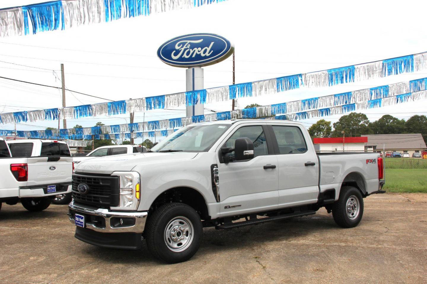 2025 Ford F-250 Super Duty XL's photo