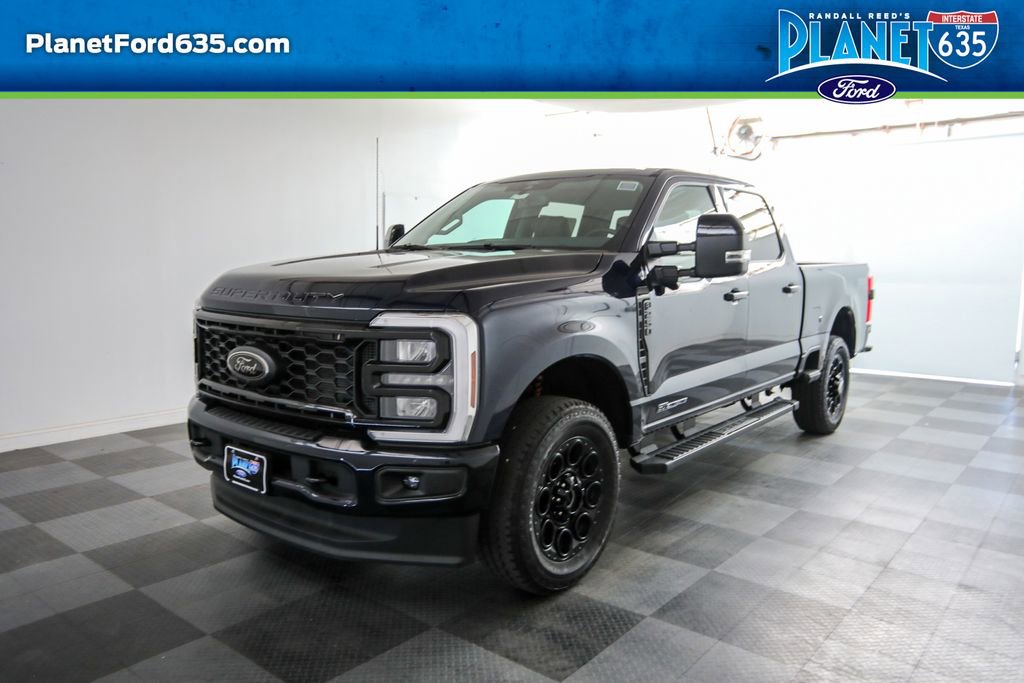 2025 Ford F-250 Lariat photo 2