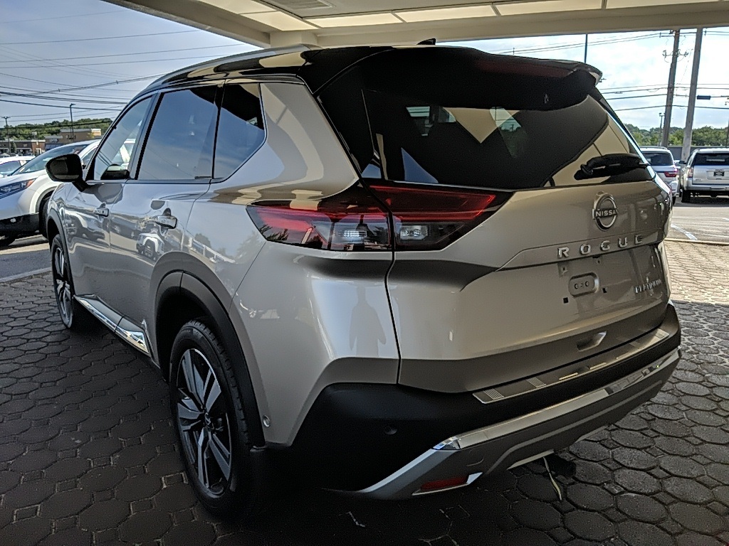 2023 Nissan Rogue Platinum photo 4