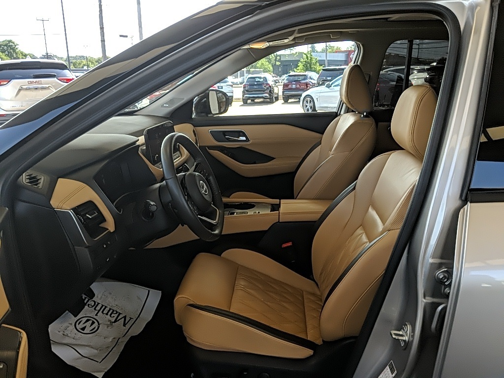 2023 Nissan Rogue Platinum photo 7