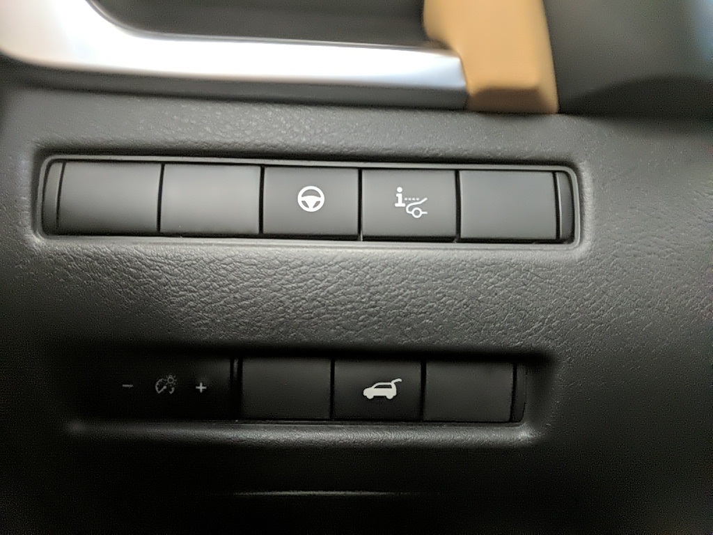 2023 Nissan Rogue Platinum photo 18