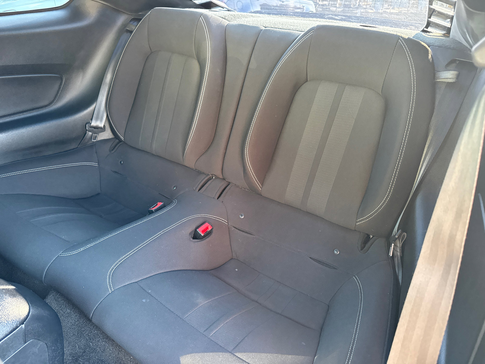 2019 Ford Mustang photo 17