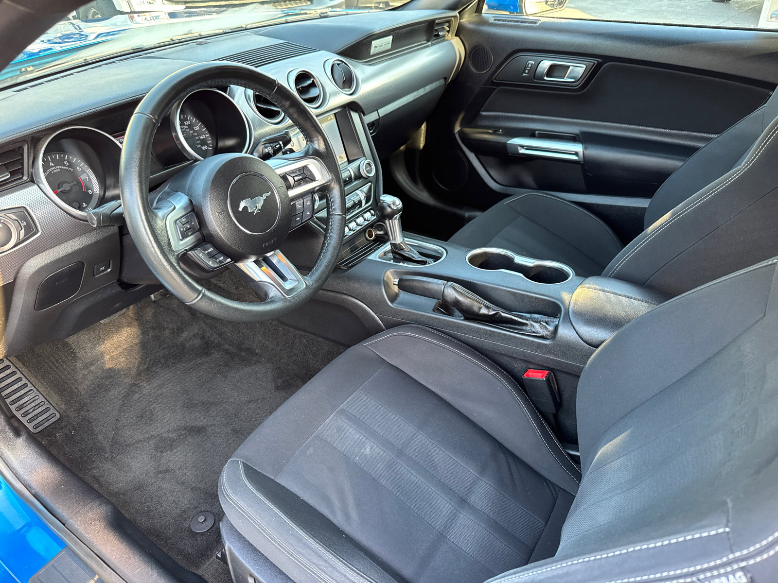 2019 Ford Mustang photo 19
