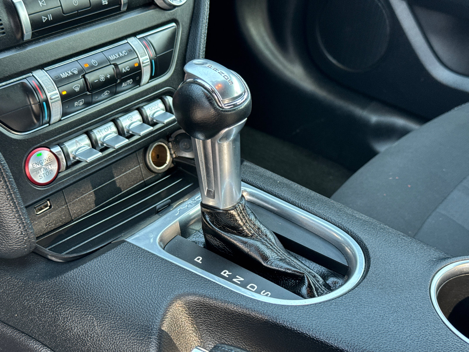 2019 Ford Mustang photo 20