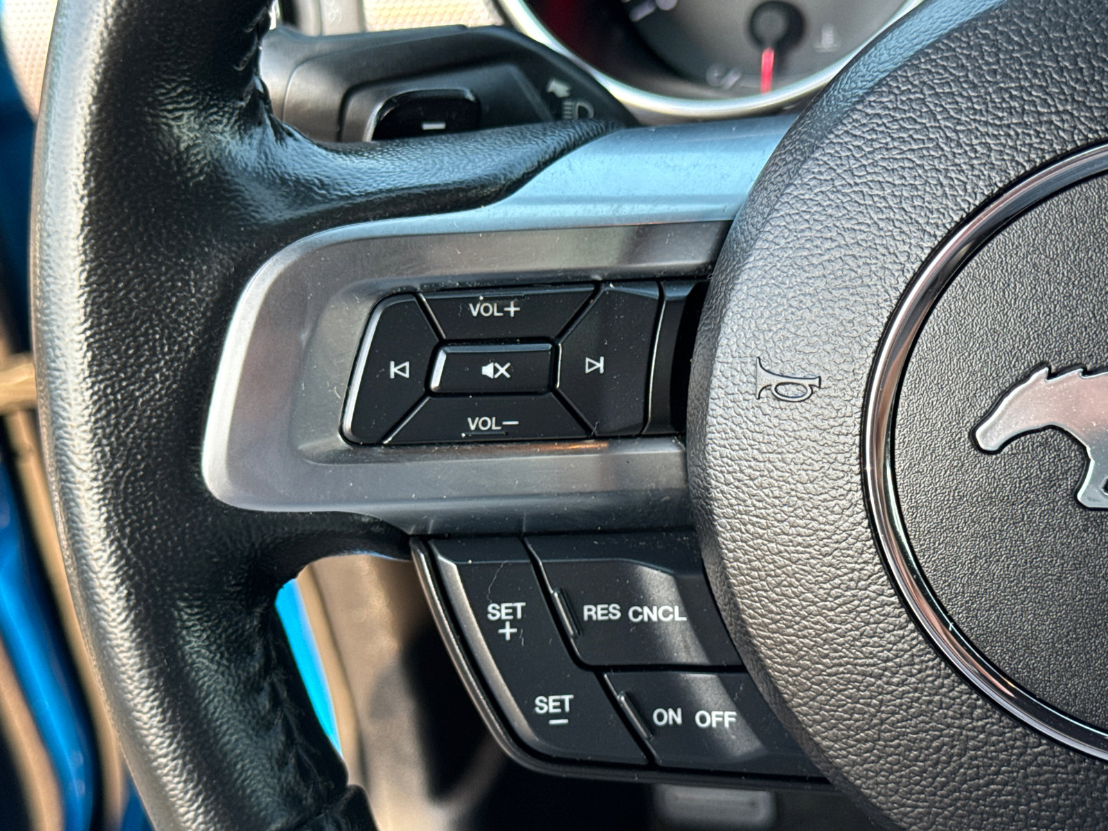 2019 Ford Mustang photo 28
