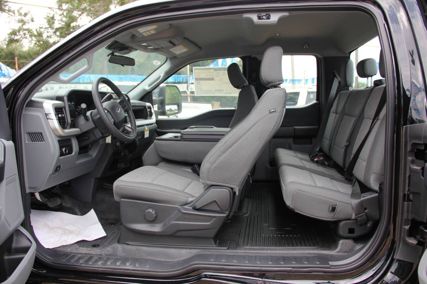 2025 Ford F-250 Super Duty XL - Photo 6