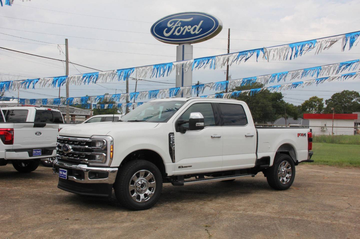 2025 Ford F-250 Super Duty Lariat's photo