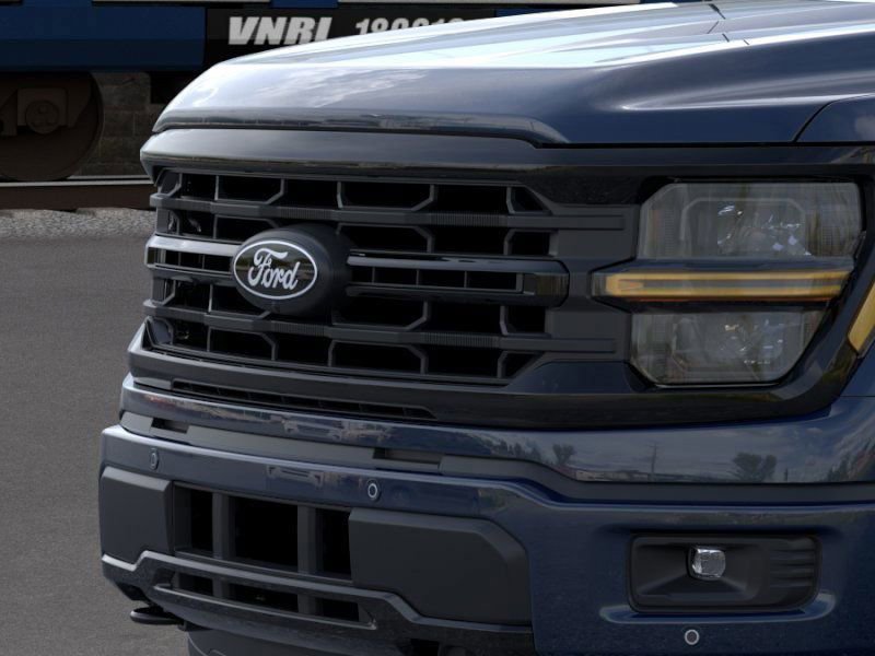 2025 Ford F-150 XLT photo 17