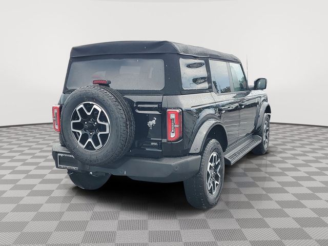 2025 Ford Bronco Outer Banks photo 4