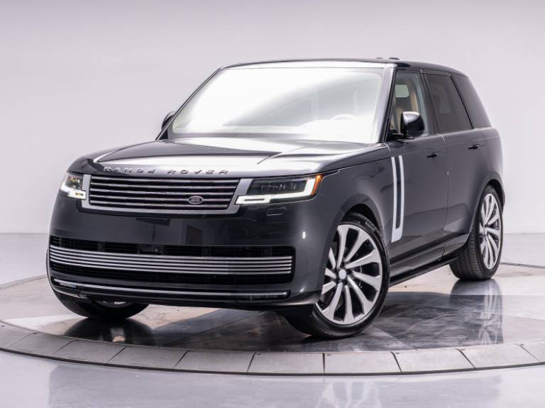 2024 Land Rover Range Rover P615 SV