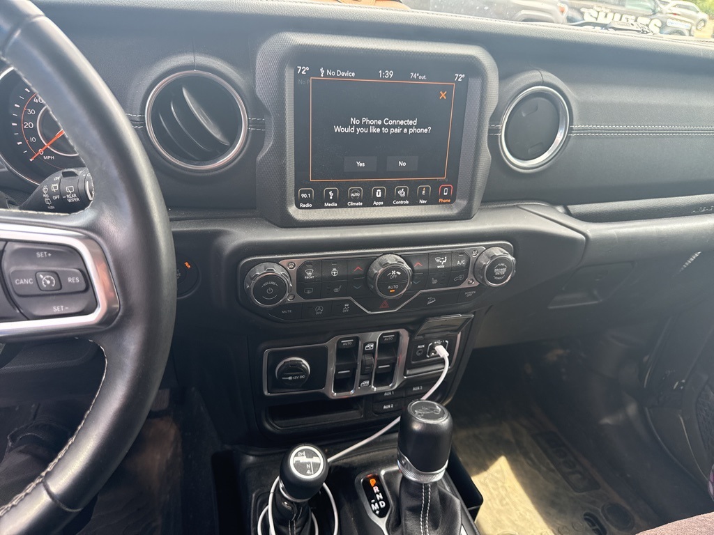 2018 Jeep Wrangler Unlimited Sahara photo 9