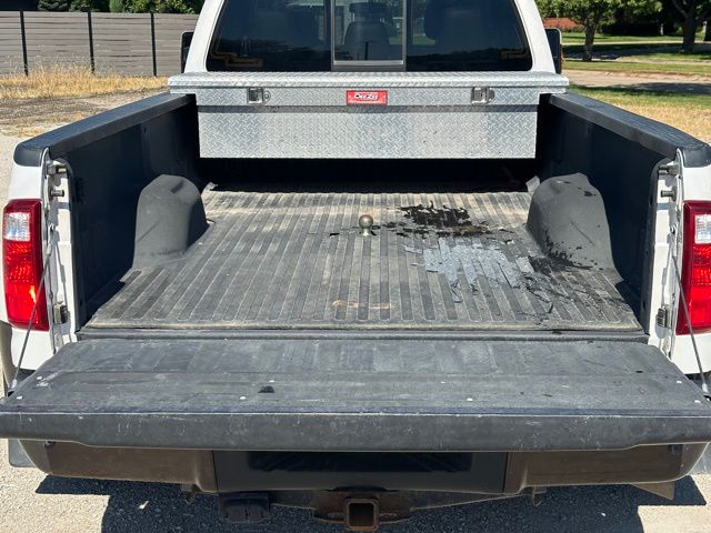 2016 Ford F-350 Lariat photo 17