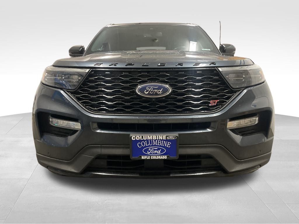 2022 Ford Explorer ST photo 6
