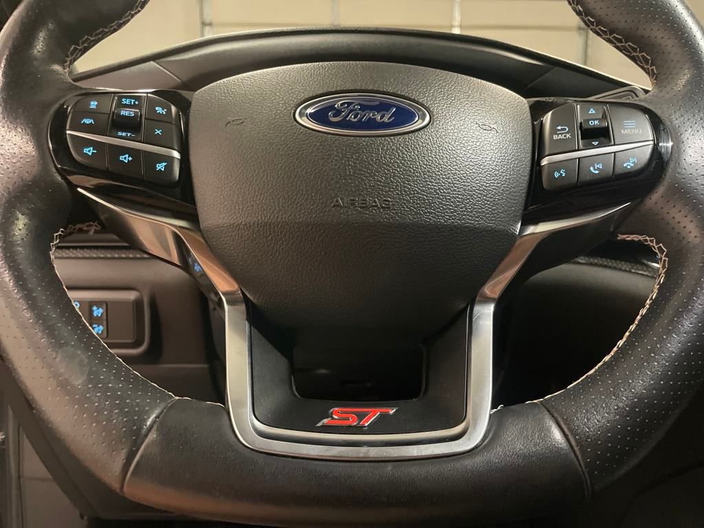 2022 Ford Explorer ST photo 8