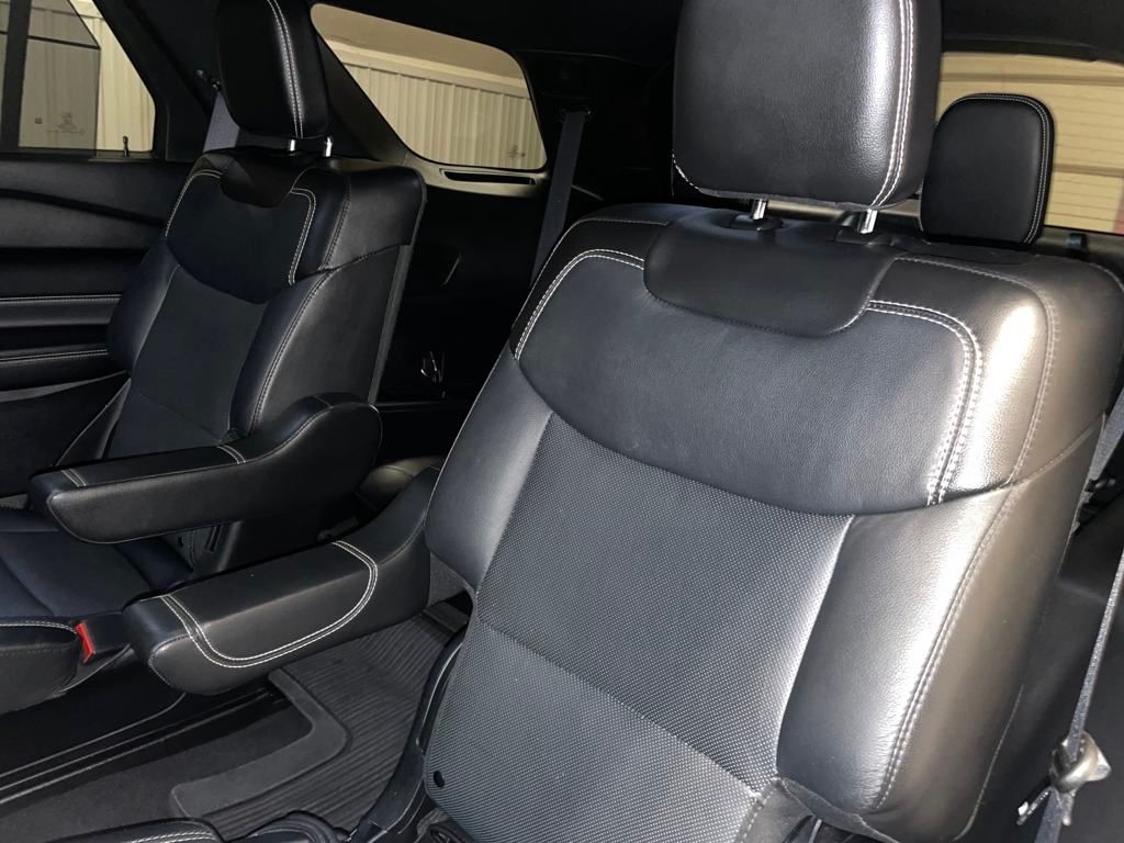 2022 Ford Explorer ST photo 19