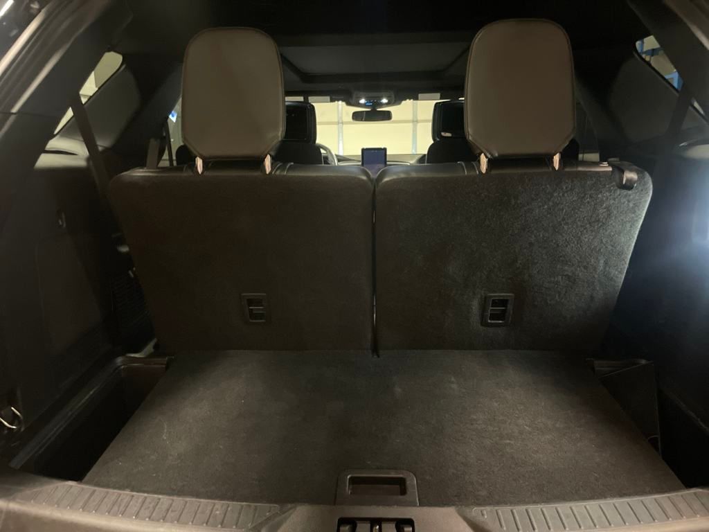 2022 Ford Explorer ST photo 21