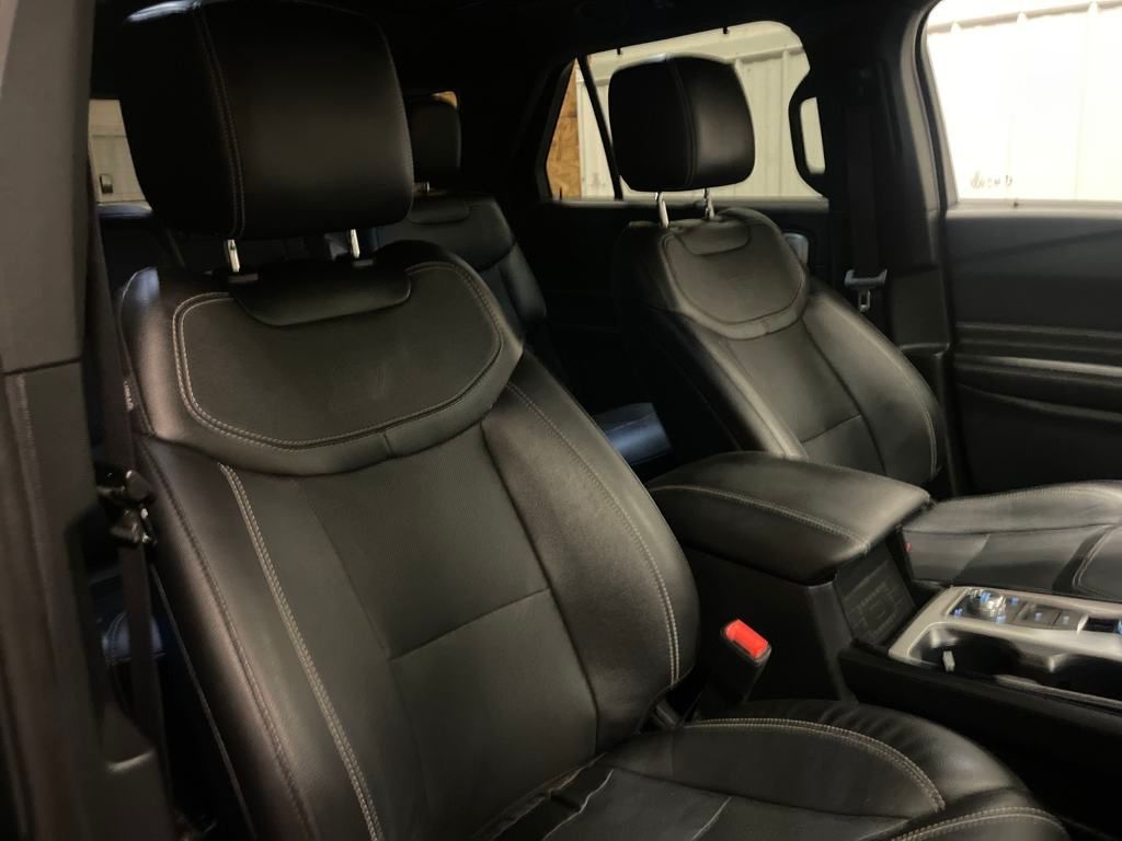 2022 Ford Explorer ST photo 26