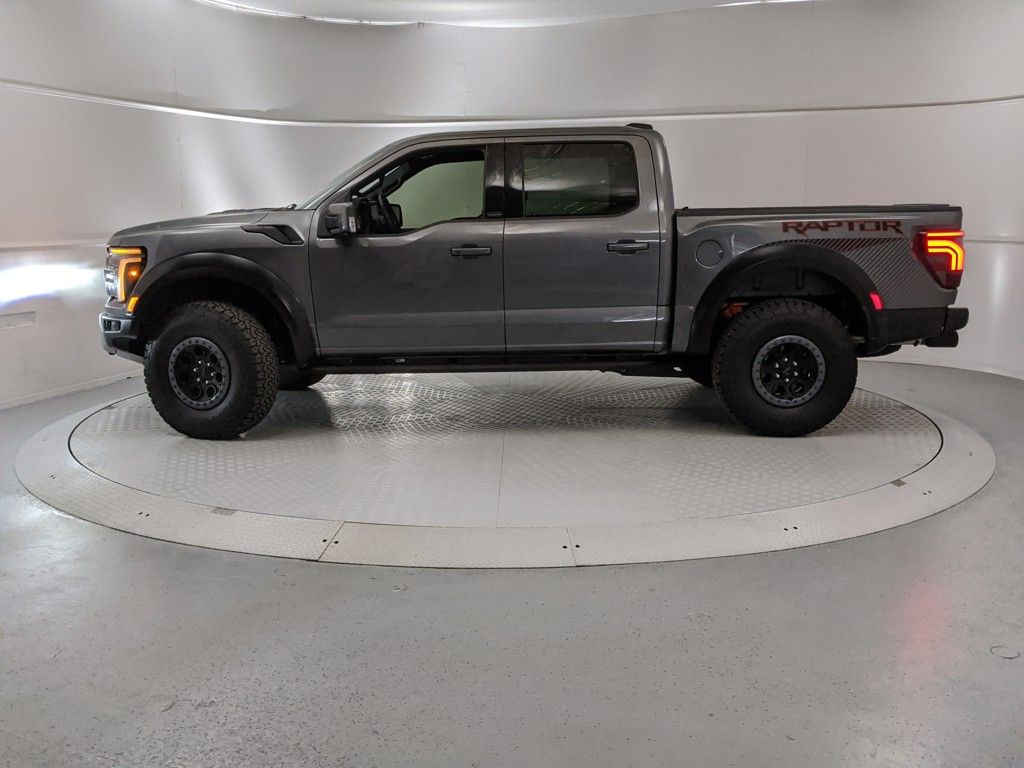2025 Ford F-150 Raptor photo 4