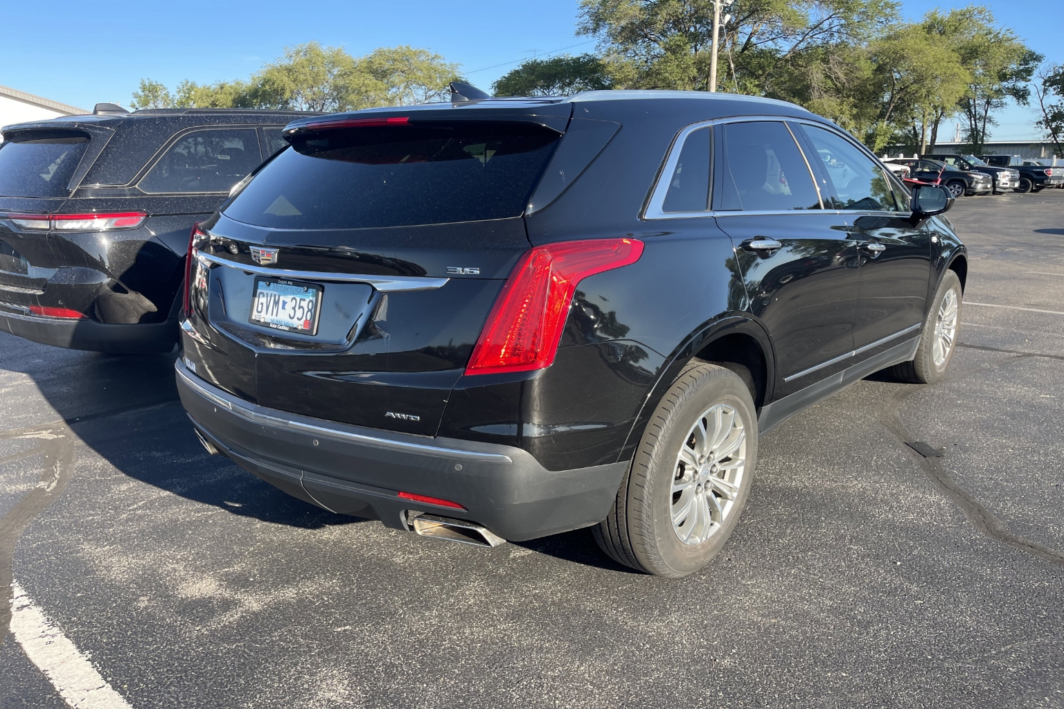 Used 2018 Cadillac XT5 Luxury with VIN 1GYKNDRS4JZ116699 for sale in St. Cloud, Minnesota