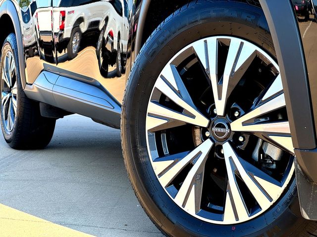 2023 Nissan Rogue SV photo 2