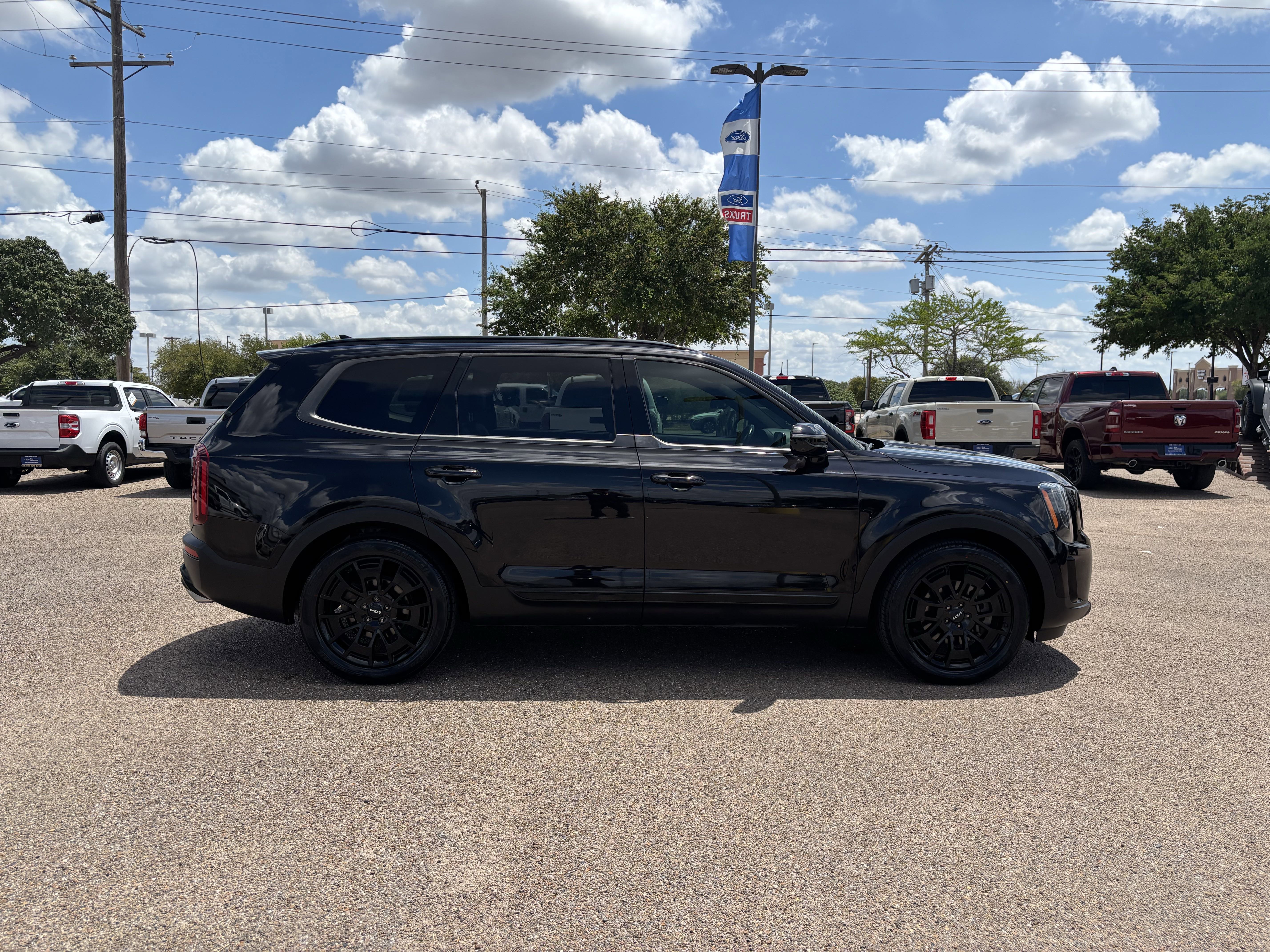 2022 Kia Telluride SX photo 4