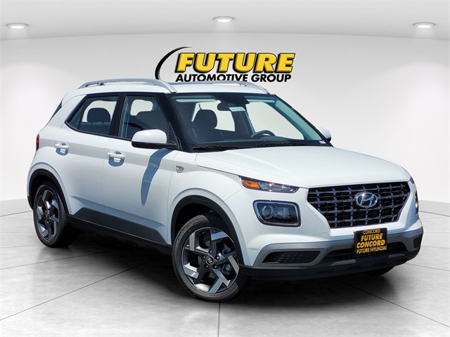 New 2025 Hyundai Venue SEL