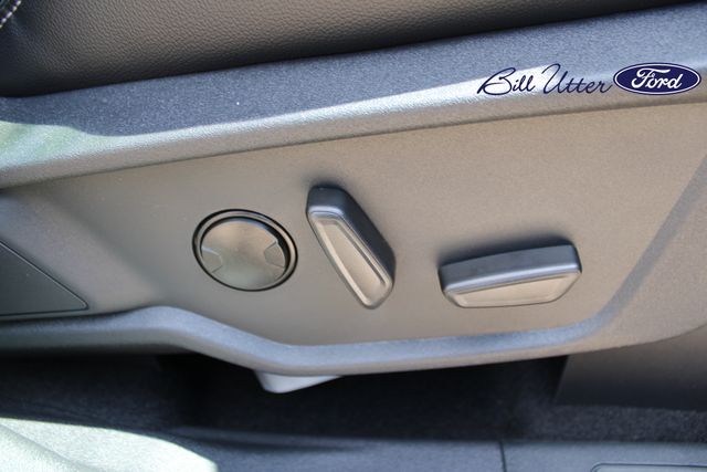 2025 Ford Bronco Outer Banks photo 8