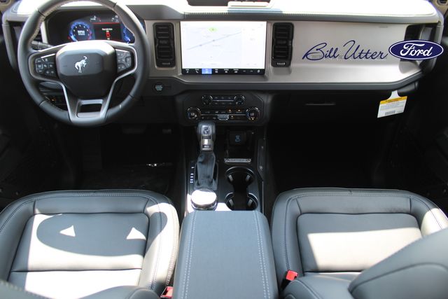2025 Ford Bronco Outer Banks photo 11