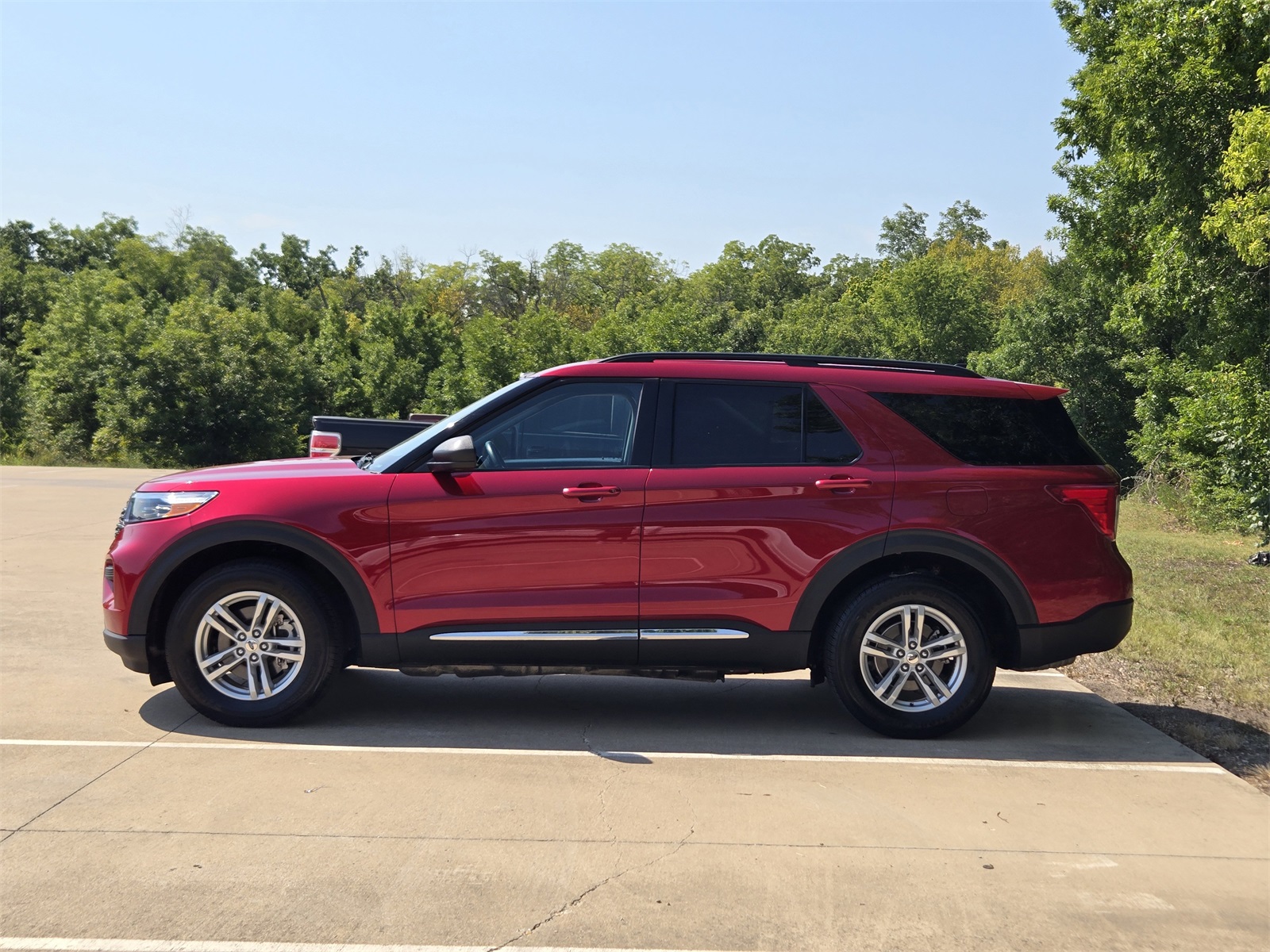 2022 Ford Explorer XLT photo 4