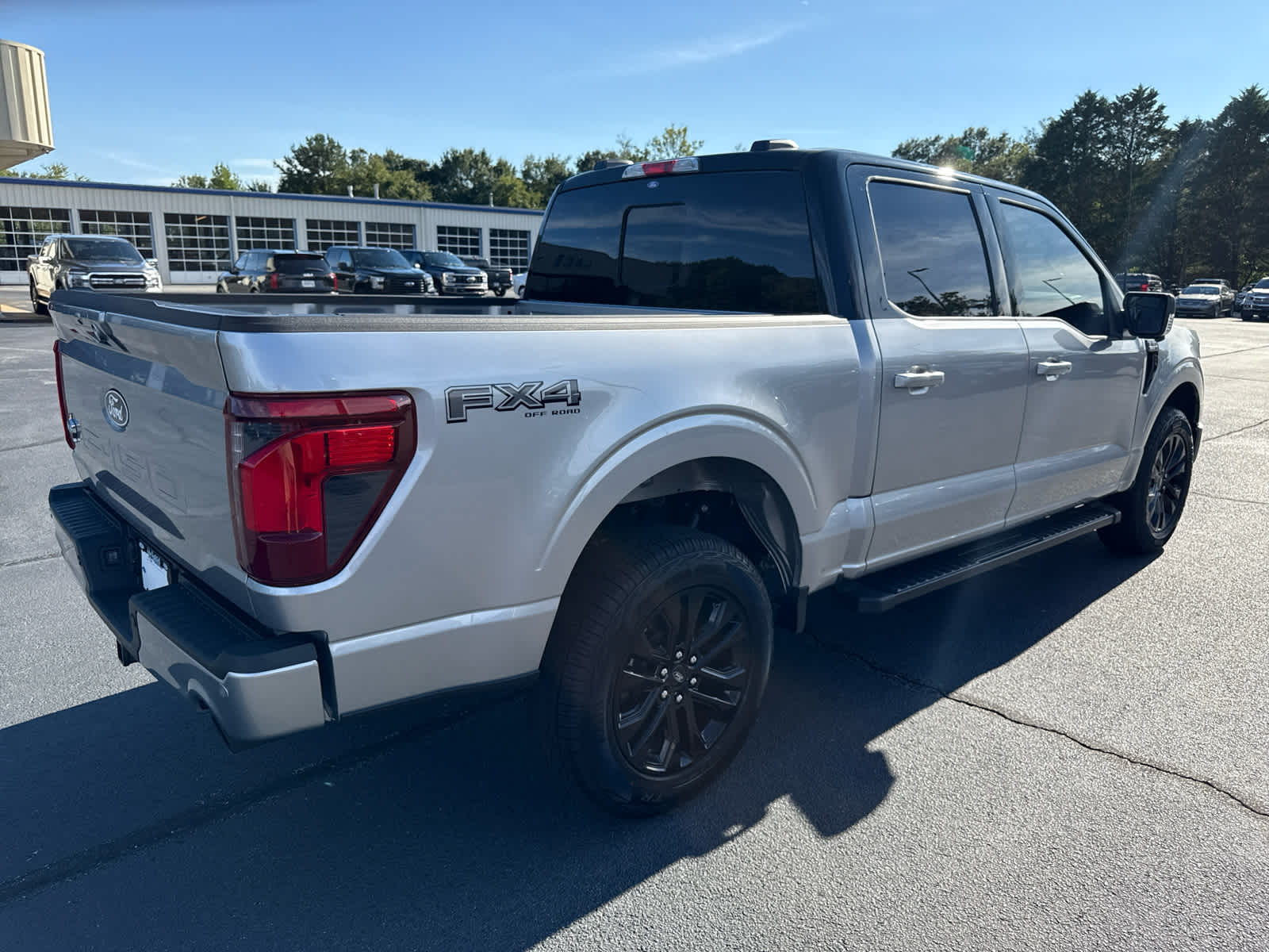 2025 Ford F-150 XLT photo 2
