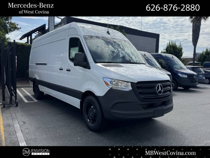 2025 Mercedes-Benz Sprinter Cargo Van Cargo 170 WB