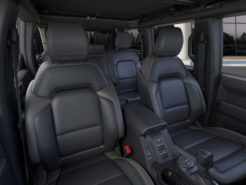 2025 Ford Bronco Outer Banks photo 10