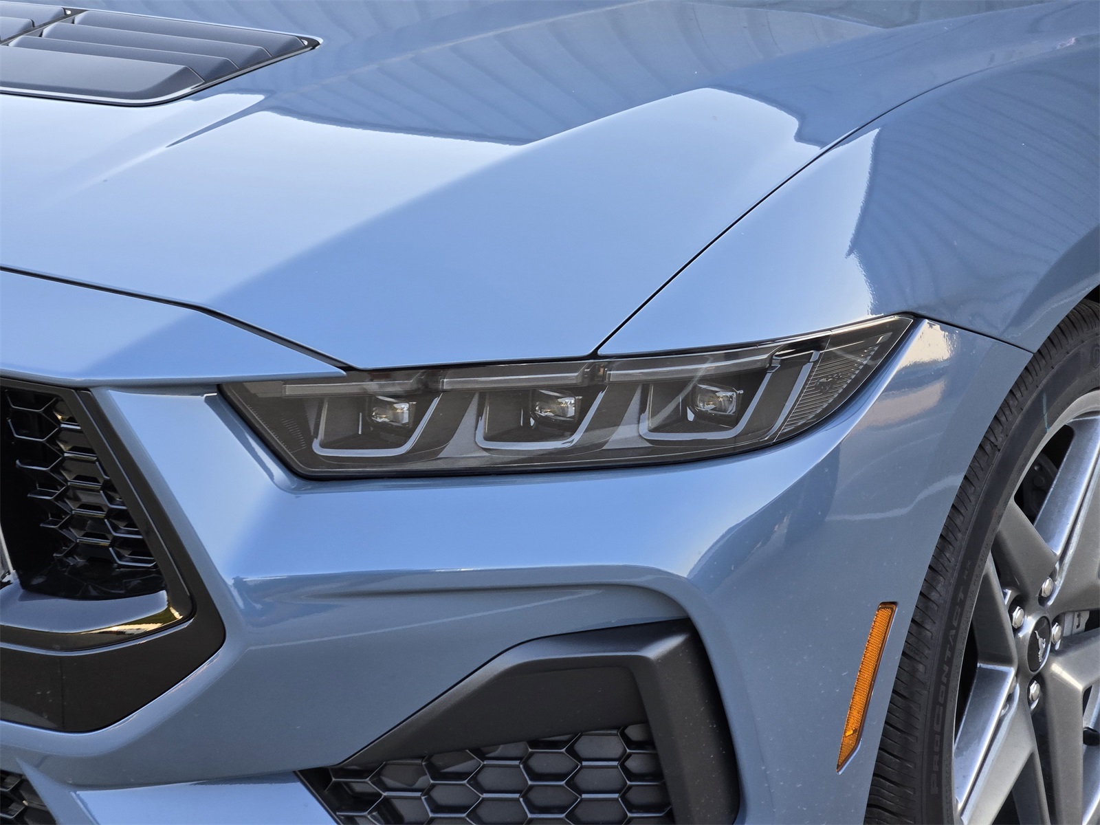 2025 Ford Mustang GT Premium photo 5