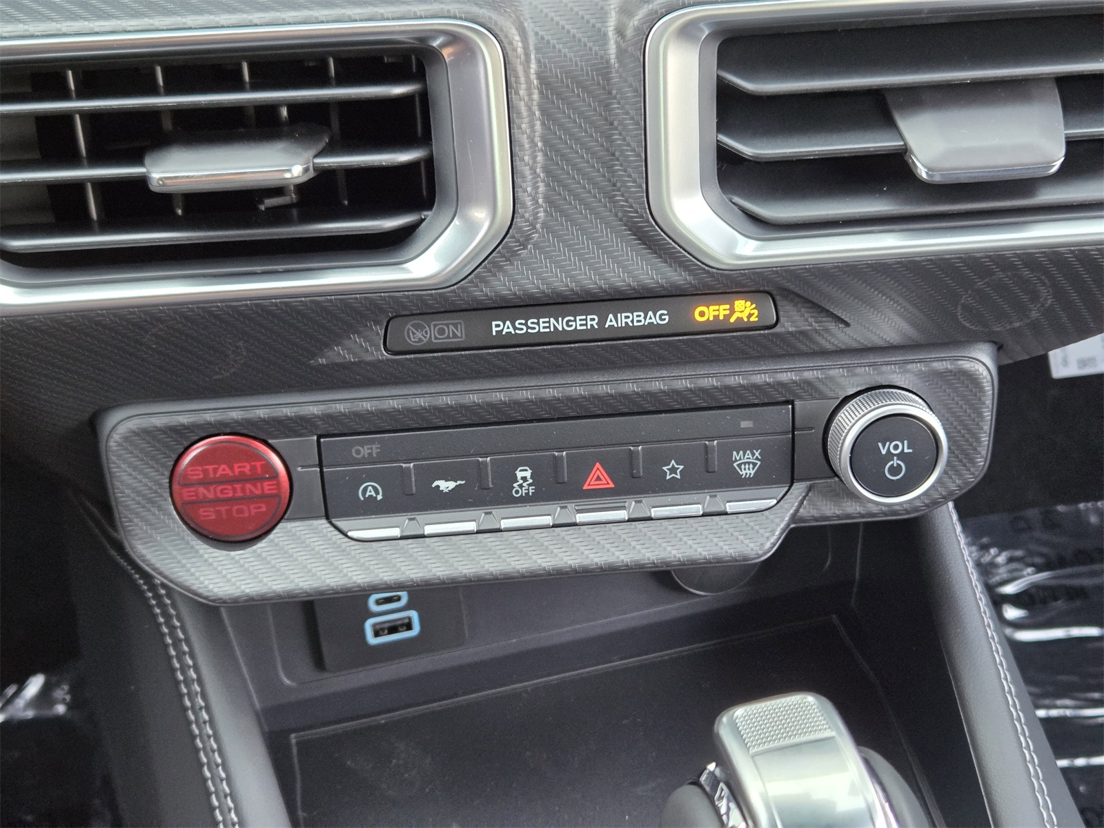 2025 Ford Mustang GT Premium photo 12