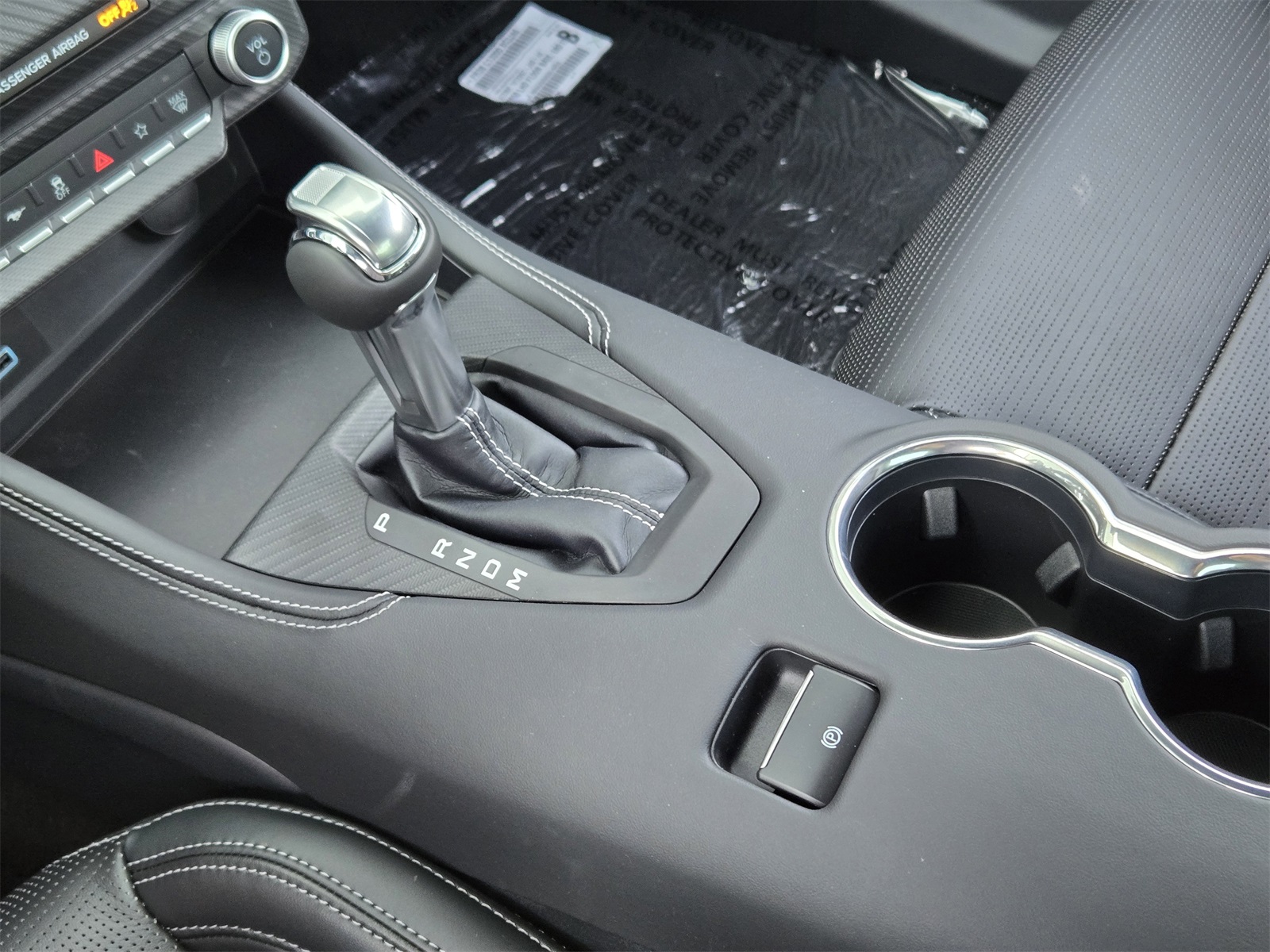 2025 Ford Mustang GT Premium photo 13